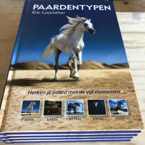 Boek PAARDENTYPEN van Eric Laarakker
