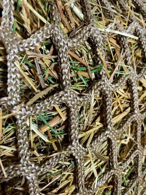 Hay Slowfeeder net 5 kg (5 mm dik, maaswijdte 45 mm) - Afbeelding 2